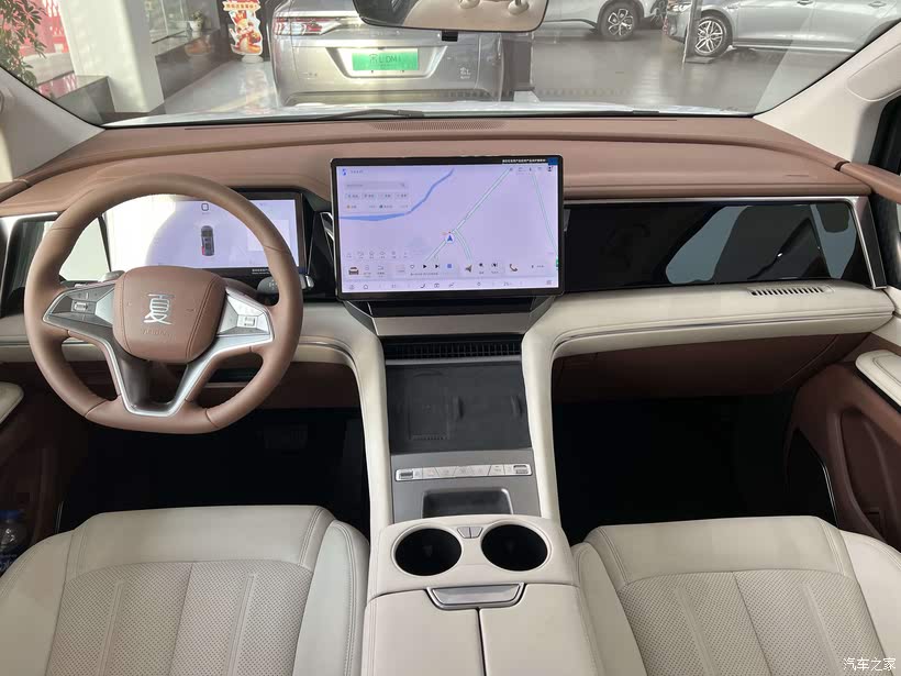 比亞迪夏測評:家用商務兩相宜的 MPV 新勢力