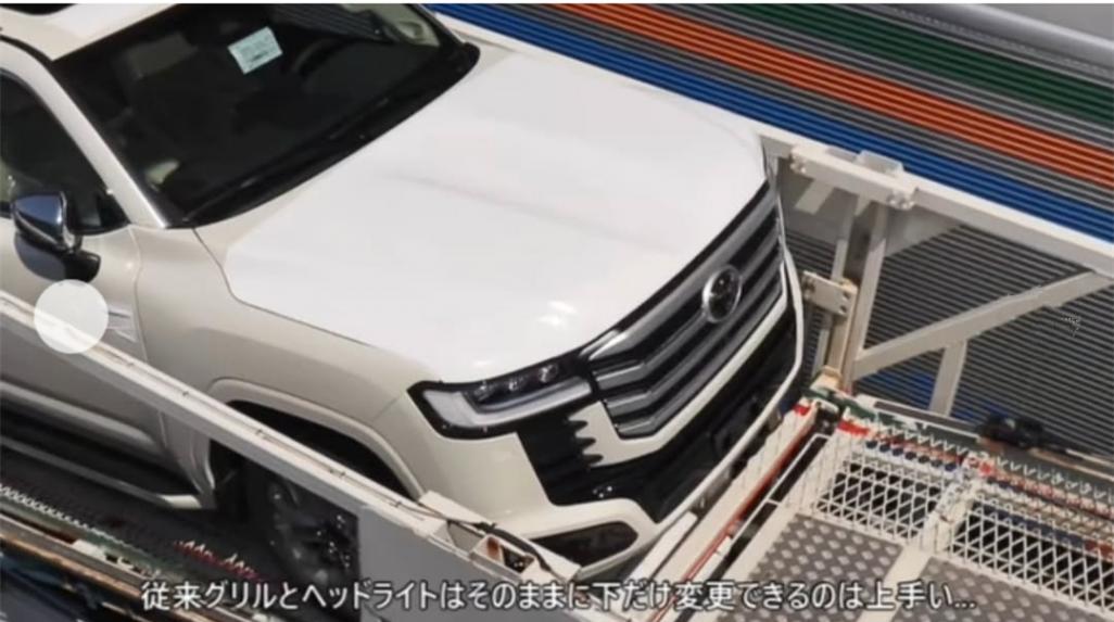 新款豐田蘭德酷路澤無(wú)偽實(shí)車曝光,前臉細(xì)節(jié)調(diào)整